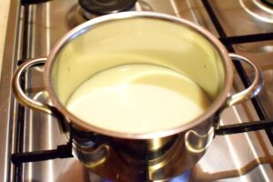 Zapiekana owsianka z jabłkami i cynamonem