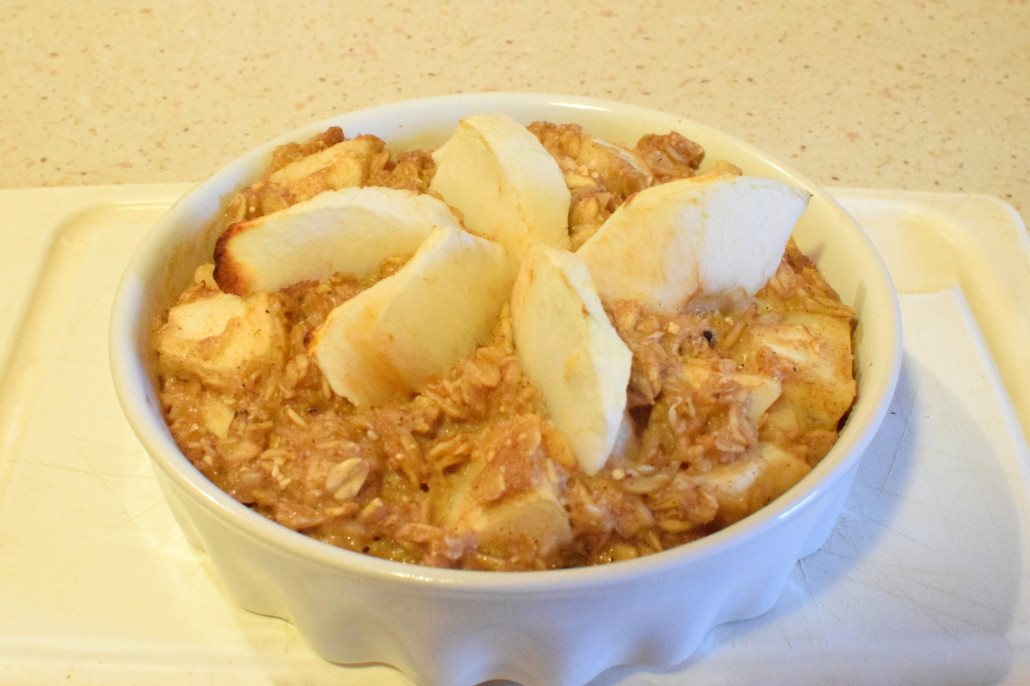 Zapiekana owsianka z jabłkami i cynamonem
