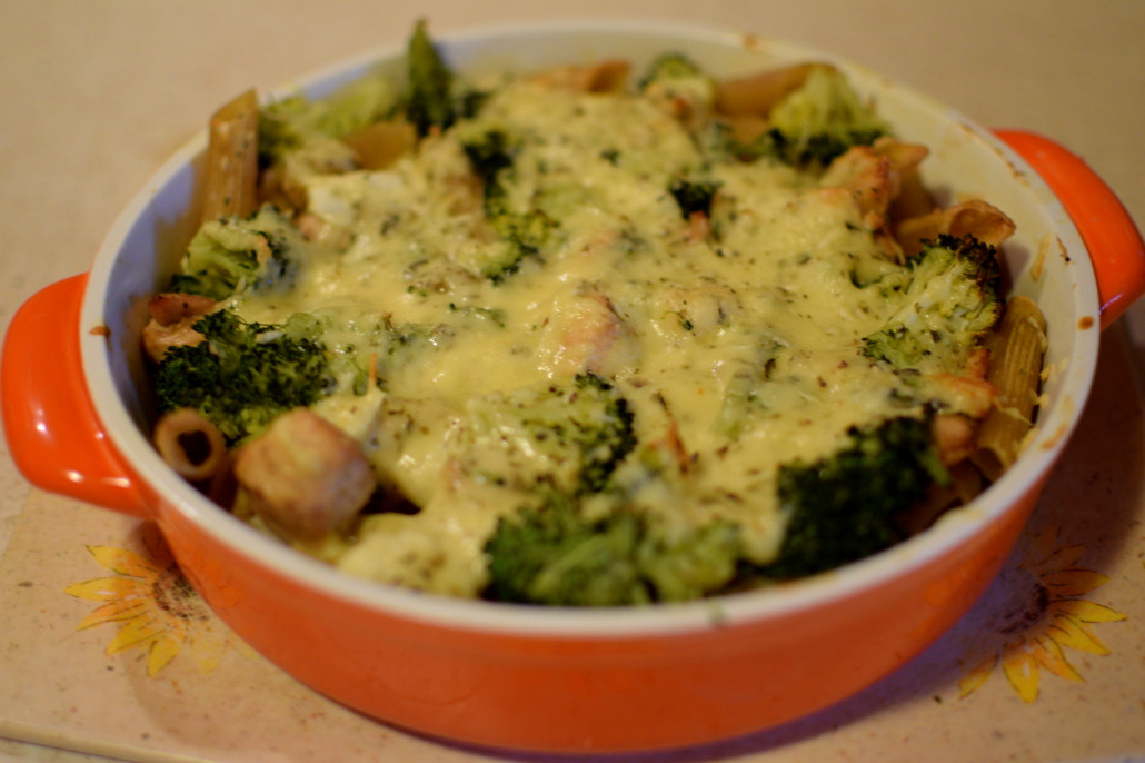 Fit zapiekanka z kurczakiem i brokułami