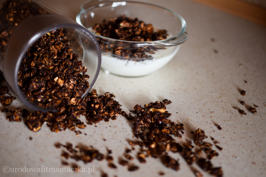 Granola homemade, czyli kakaowo-bakaliowe śniadanie :)))