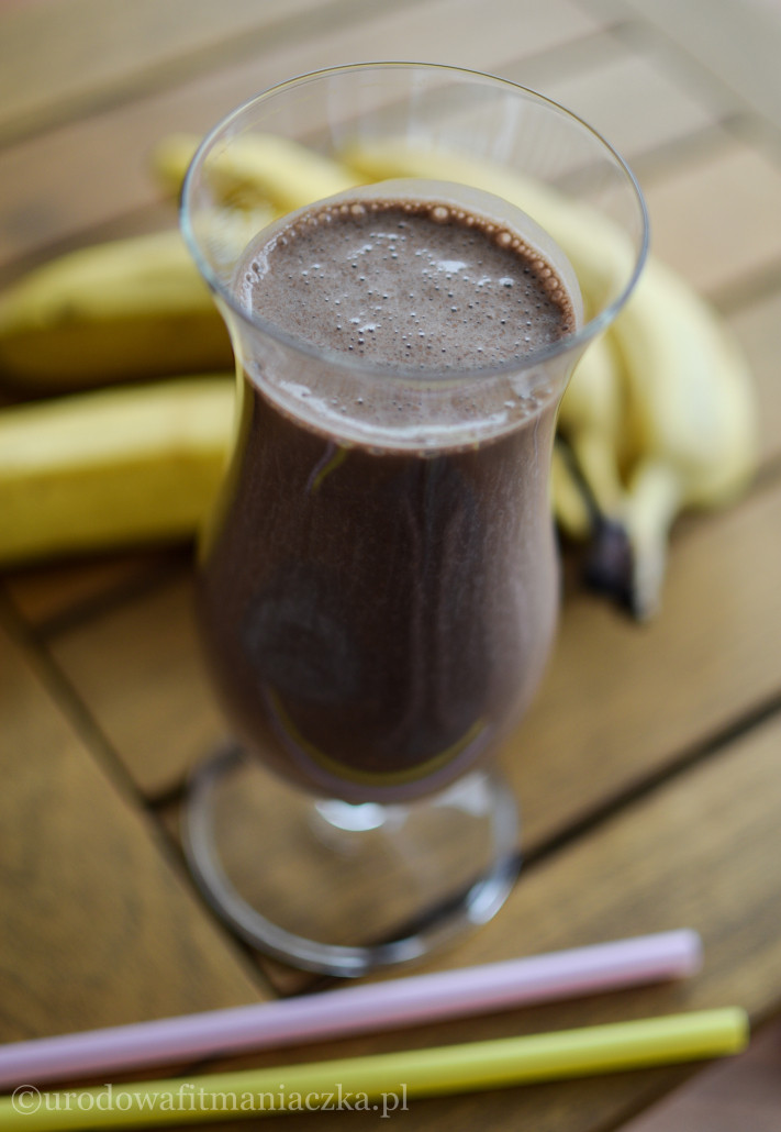 Koktajl czekoladowo owsiany, czyli śniadanie w minutę! :)))