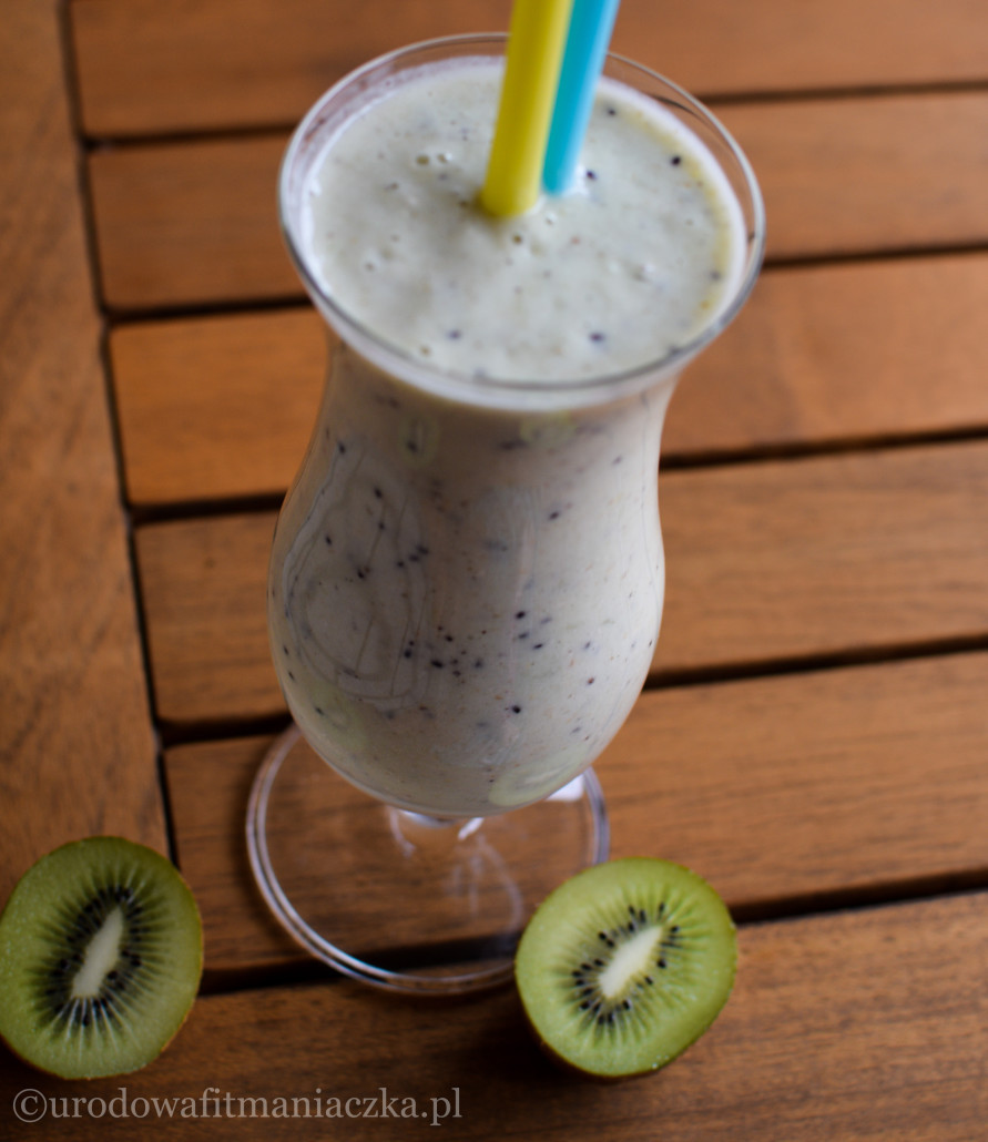 Śniadanie w minutę, czyli koktajl owsiany z kiwi :)