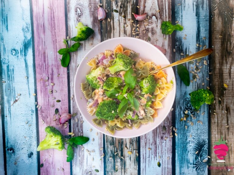 fit-makaron-z-łososiem-w-15-minut-w-sosie-śmietanowym-dieta-dietetyk-tychy