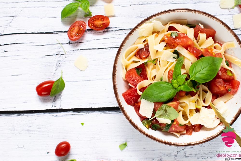 makaron-na-diecie-szybki-przepis-włoski-makaron-z-pomidorami-dietetyczny