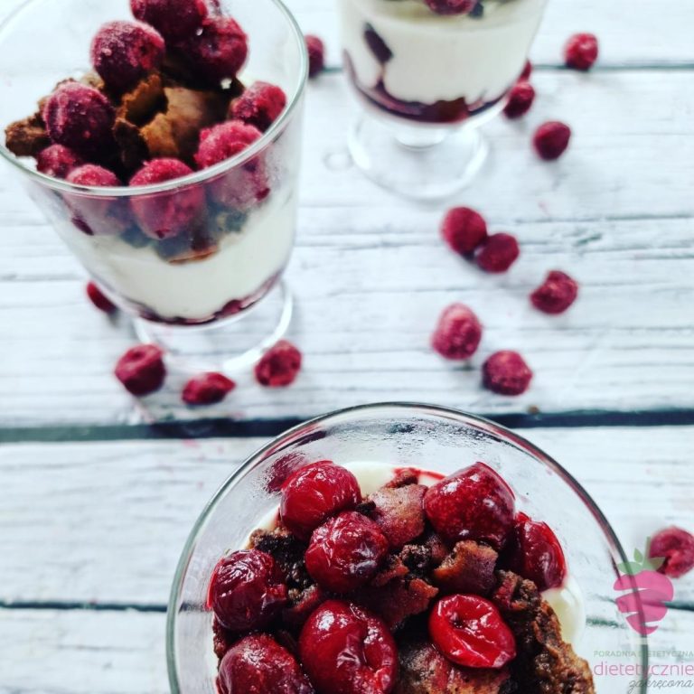 deser-na-diecie-dla-insulinoopornych-fit-deser-szwarcwaldzki