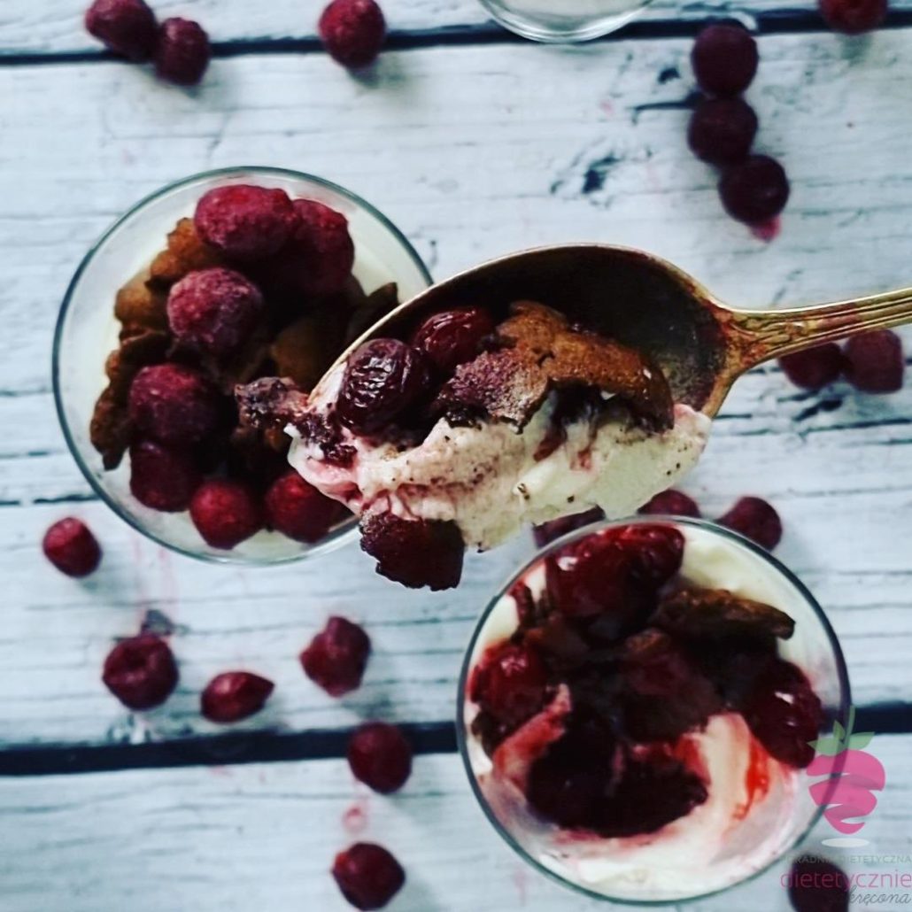 deser-na-diecie-dla-insulinoopornych-fit-deser-szwarcwaldzki-dietetyczny-deser