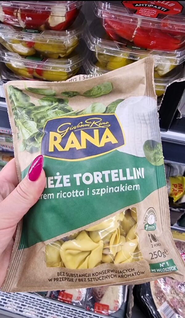 Świeże tortellini z serem ricotta i szpinakiem