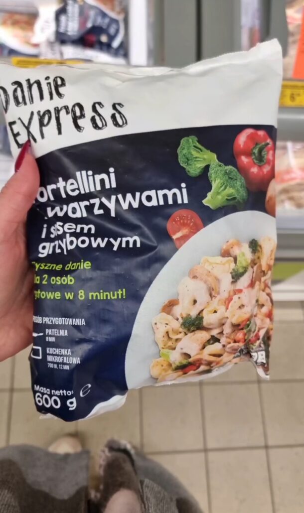Tortellini z warzywami i sosem grzybowym
