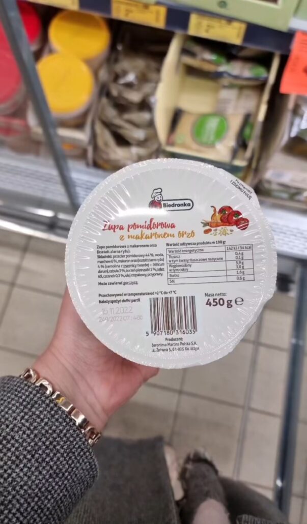 Zupa pomidorowa z makaronem orzo