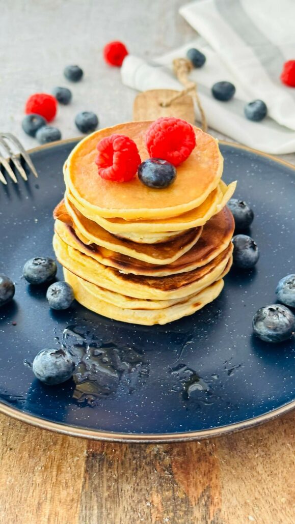 Przepis na sycące i ekspresowe pancakes Dietetycznie Zakręcona Paula Jamróz